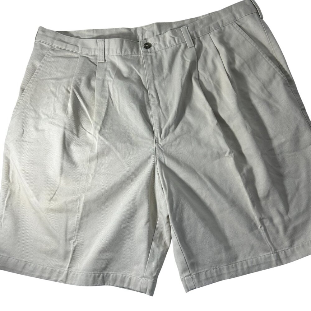 St Johns Bay Mens Size 42 Shorts Classic Fit Cream Pleated Front Casual Cotton
